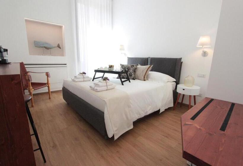 اتاق استاندارد با بالکن, Palazzo Pinto B&b   Brindisi