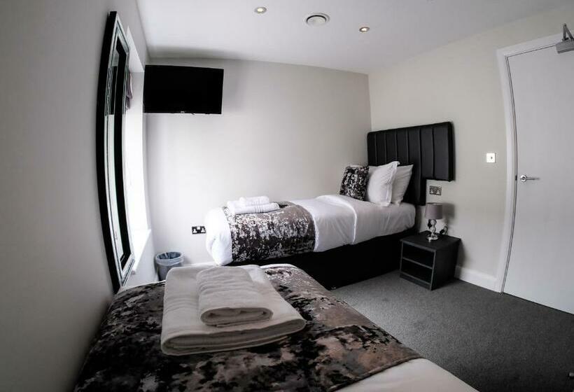 Quarto Familiar, Anelli