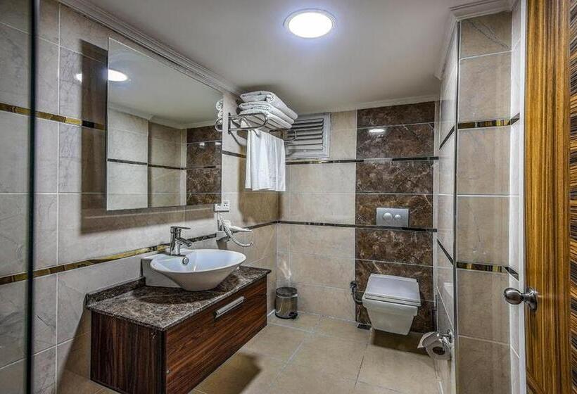 Семейный Номер, Madi Otel