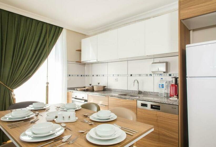 اتاق لوکس چهار تخته, Emin Residence