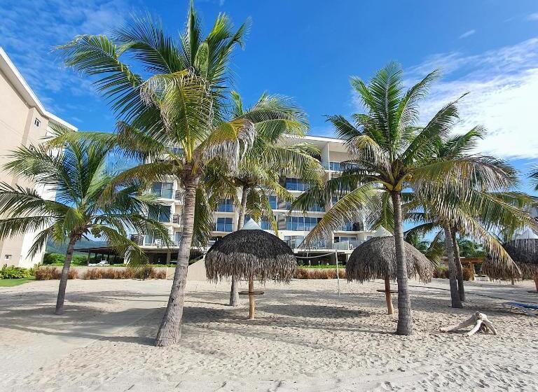 Люкс Deluxe Вид на Море, Playa Caracol Residences