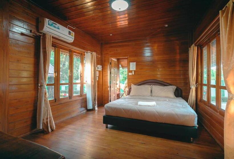 سوئیت با بالکن, Denchai City Resort เด่นชัยซิตี้ รีสอร์ท