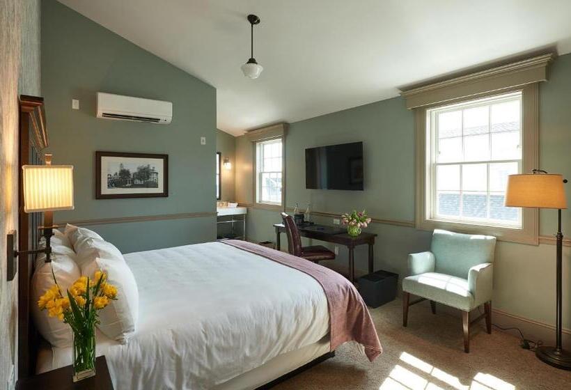 Номер Superior Кровать Кинг, The Groton Inn