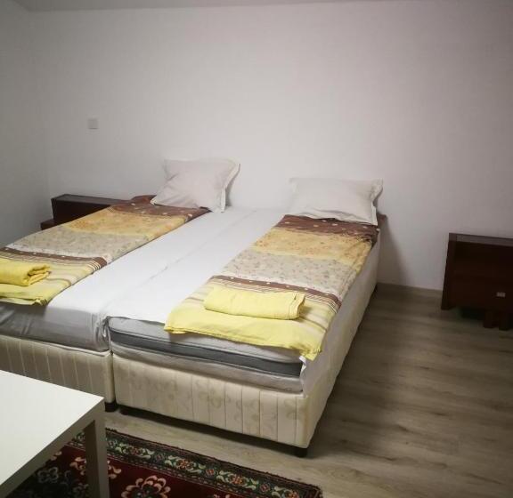 Standard Quadruple Room, Bayrakova Guest House