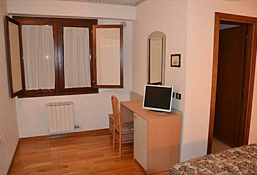Номер Стандарт, Albergo Due Monti