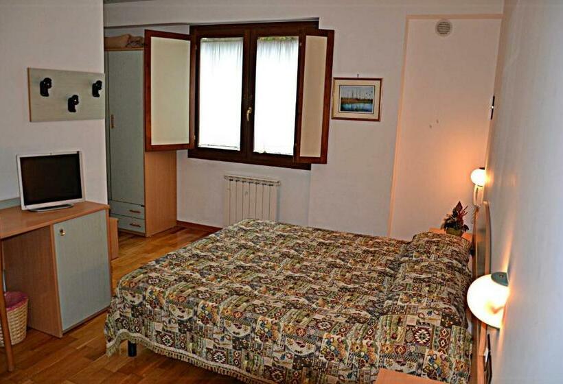 Номер Стандарт Трехместный, Albergo Due Monti
