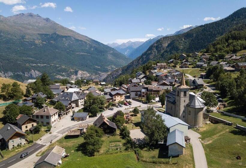 اتاق سوپریور, Les Sorbiers