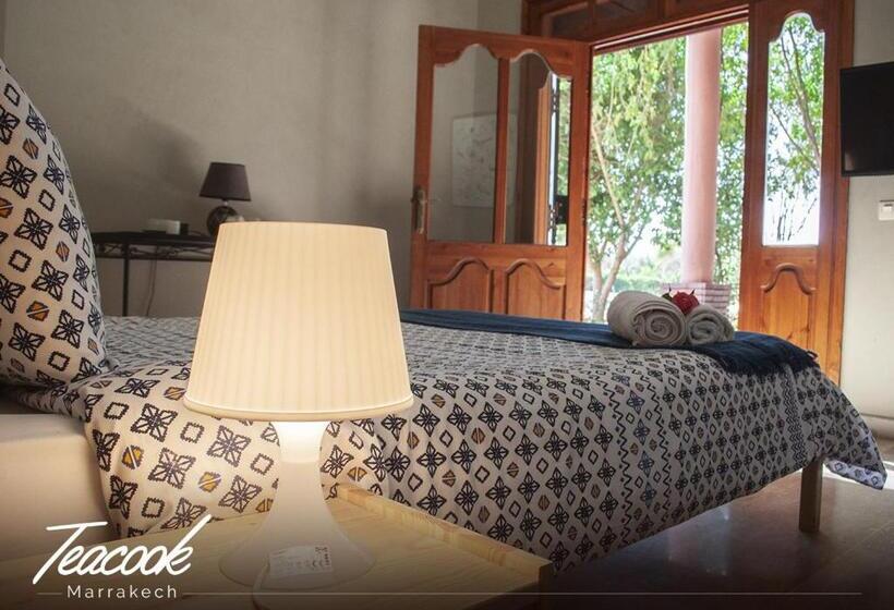 Полулюкс Вид на Бассейн, Teacook Marrakech