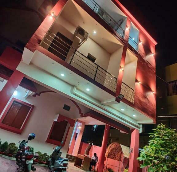 اتاق لوکس, Ratna Resort Near Bhubaneswar Airport
