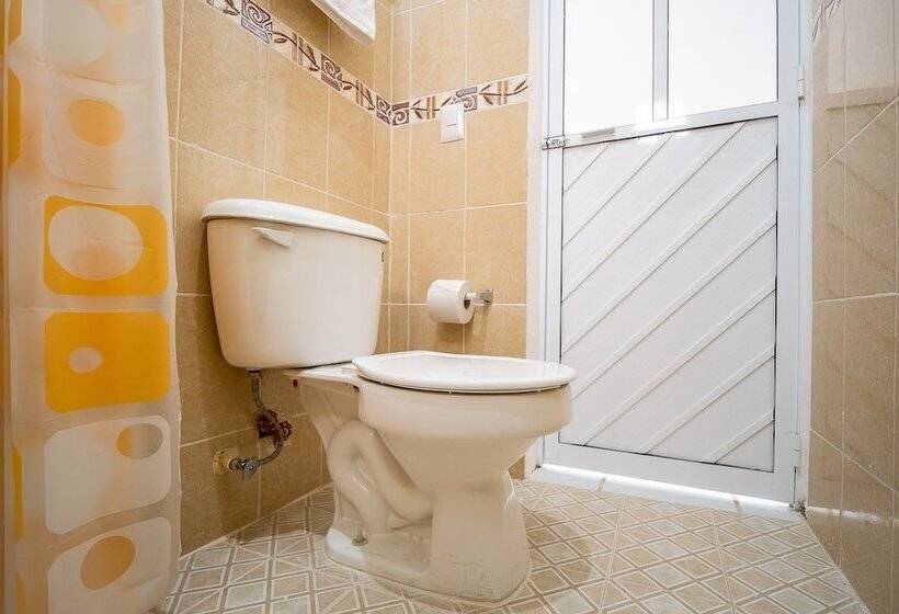 Номер Стандарт Трехместный, Oyo  Posada San Vicente