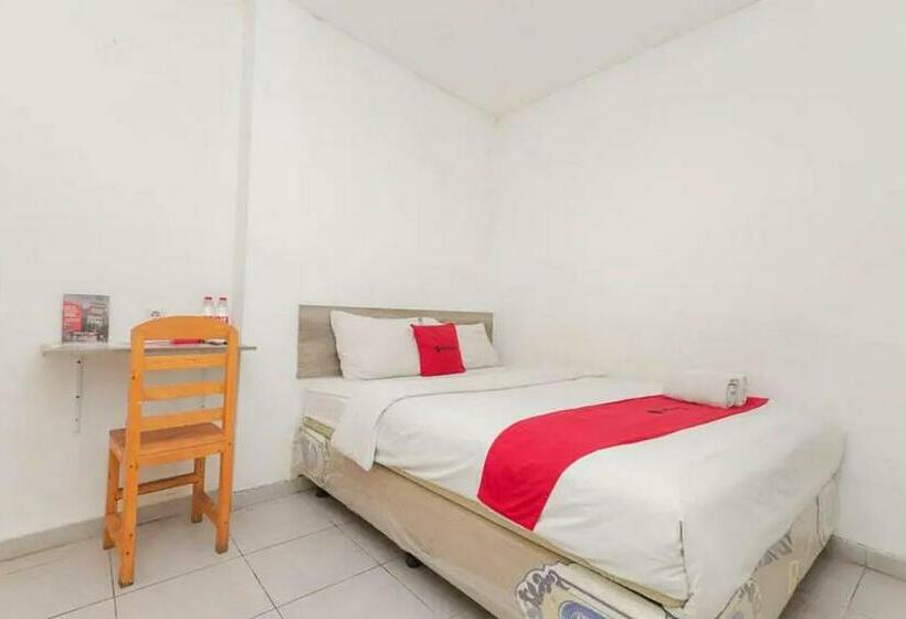 Номер Стандарт, Reddoorz Near Kaza Mall Surabaya