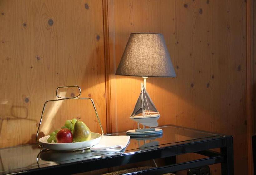 Номер Стандарт с Балконом, Villa Zollhaus Bed & Breakfast