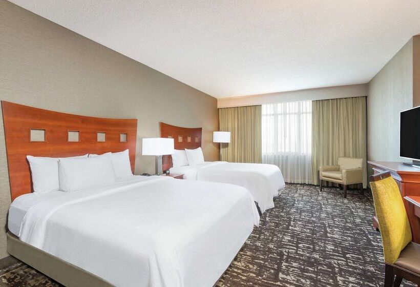 스위트, Embassy Suites By Hilton St. Louis St. Charles