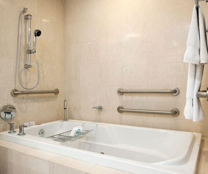 장애인을 위한 더블 침대 스탠다드 룸, Beach House Fort Lauderdale, a Hilton Resort