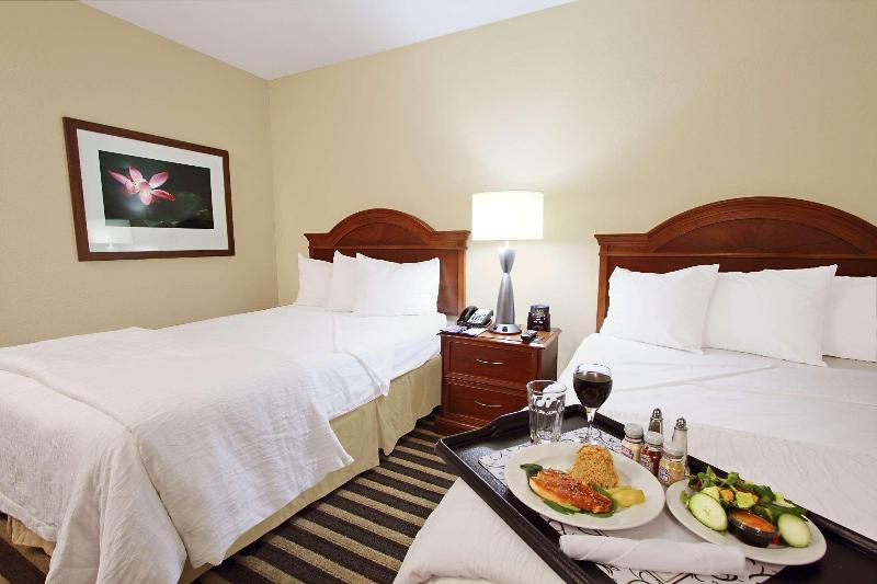 Полулюкс, Hilton Garden Inn Fort Lauderdale Airport Cruise Port