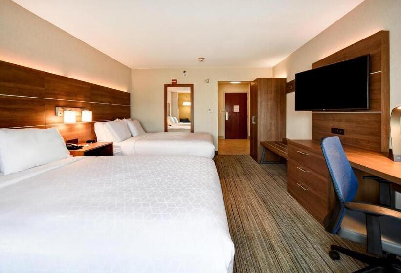 Номер Стандарт Адаптированный для Инвалидов, Holiday Inn Express Newport North   Middletown, An Ihg