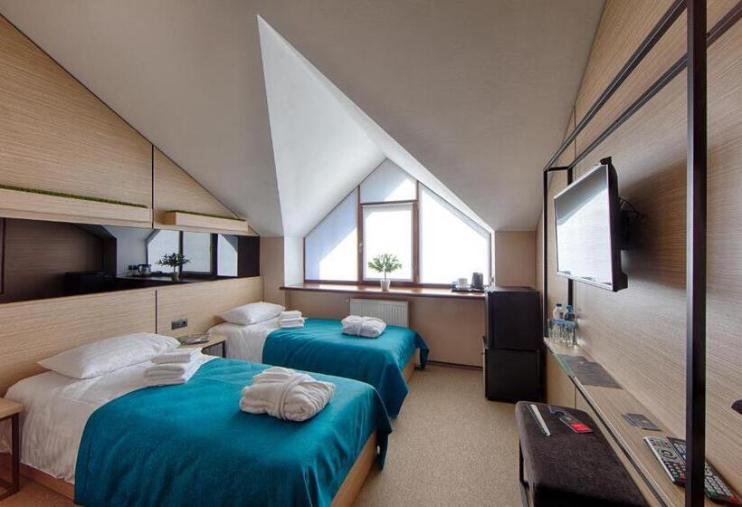Номер Стандарт, Riders Equides Club