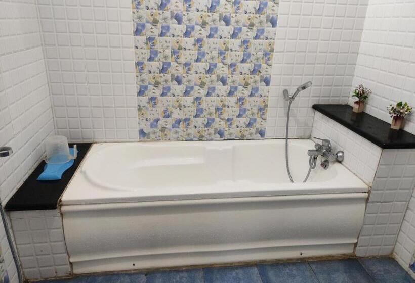Люкс Deluxe Кровать Кинг, Subasree Cottage
