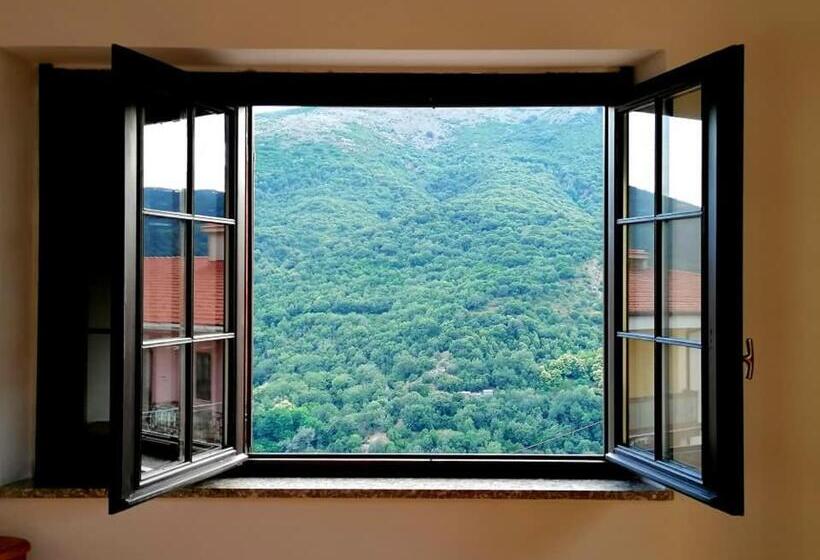 Четырехместный Номер Стандарт, Sa Stiddiosa Guesthouse