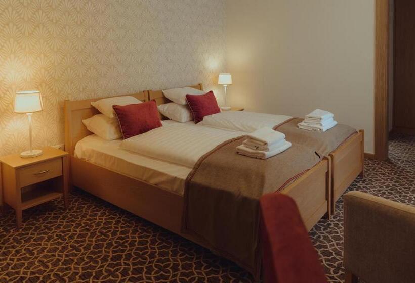 Номер Стандарт, Brigadéros Hotel Brigadír Borsi