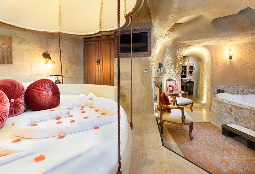 Номер Deluxe Кровать Кинг, Elysion Cave Suites