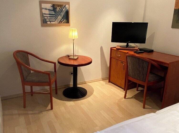Номер Стандарт, Passage 84   Hotel & Café