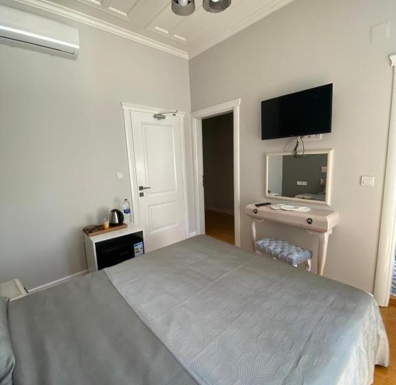 Номер Стандарт Трехместный, White Island Boutique Otel