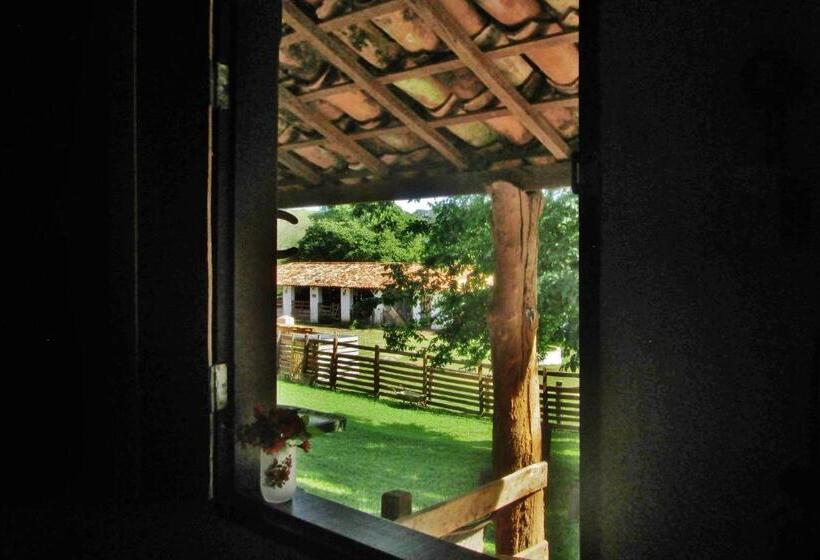 Standard room with outdoor bath, Fazenda Da Roseta   Turismo Rural E Passeios A Cavalo