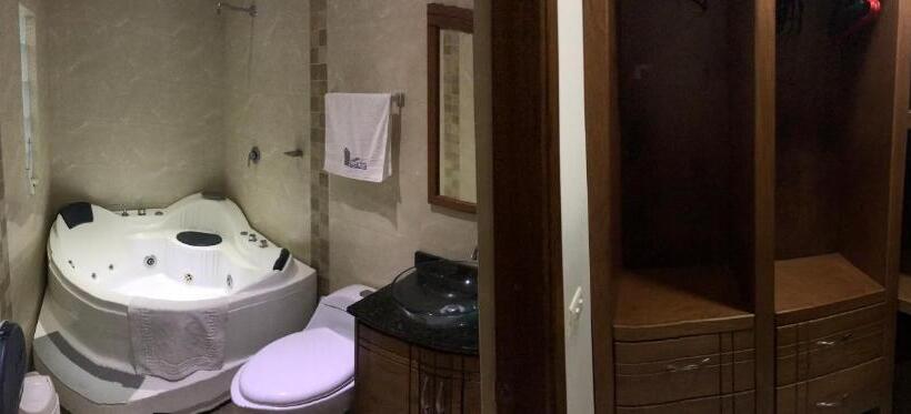 Family Suite, La Gran Esquina