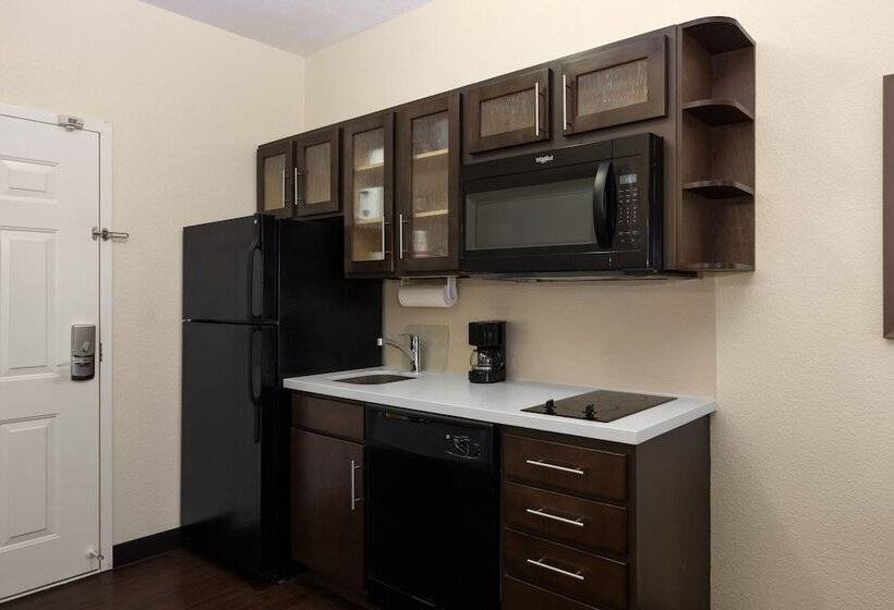 스위트, Candlewood Suites Bismarck
