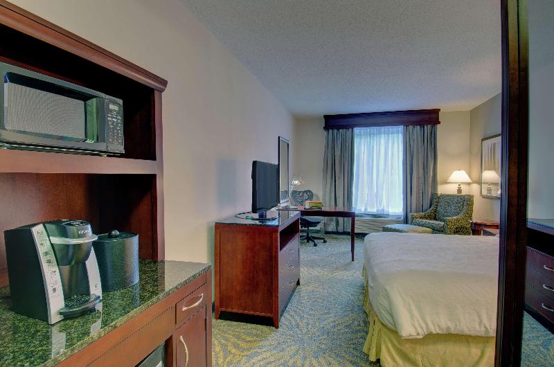 Номер Премиум, Hilton Garden Inn Norwalk