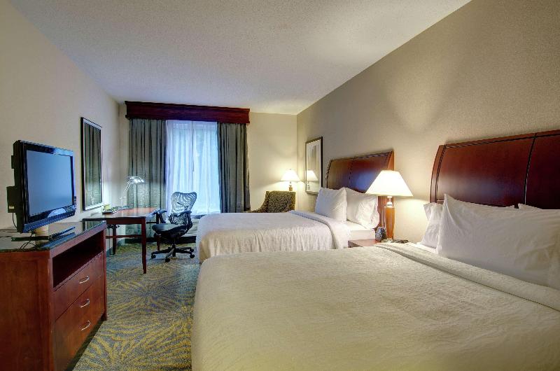 Номер Премиум, Hilton Garden Inn Norwalk
