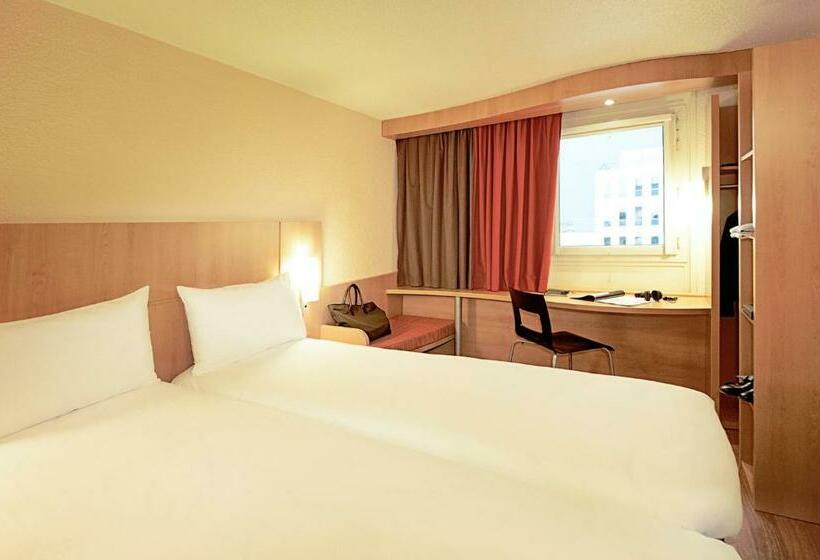 Номер Стандарт, Ibis Como