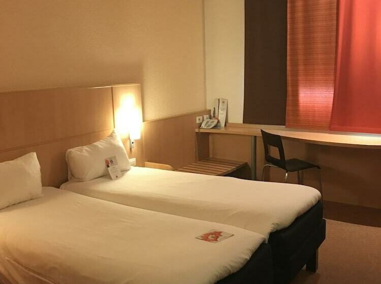 Номер Стандарт, Ibis Como
