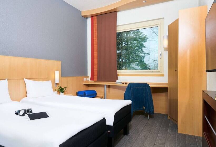 Номер Стандарт, Ibis Como
