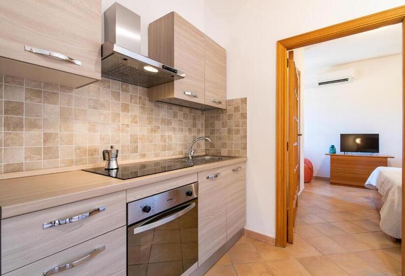 Студия Стандарт, Bonsai B&b Alghero