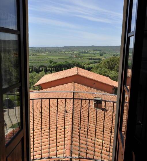 Apartamento 1 Dormitório com Sacada, Tenuta Poggetti E Santa Laura