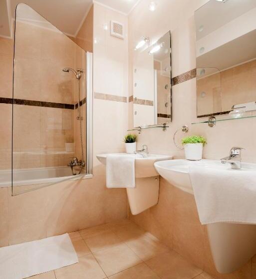 Апартаменты 1 Спальня с Террасой, 6 Apartments