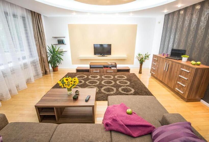 Апартаменты 1 Спальня с Террасой, 6 Apartments