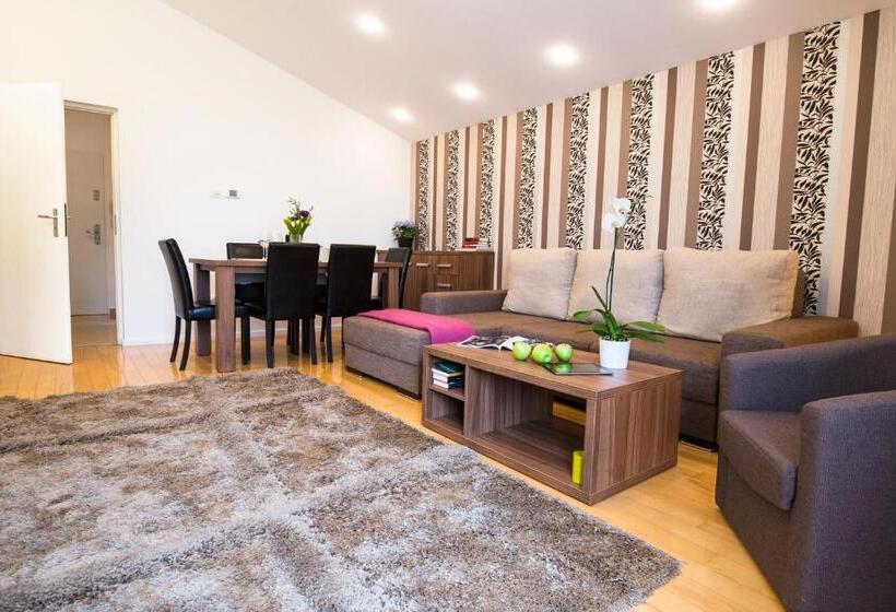 Апартаменты 2 Спальни с Террасой, 6 Apartments