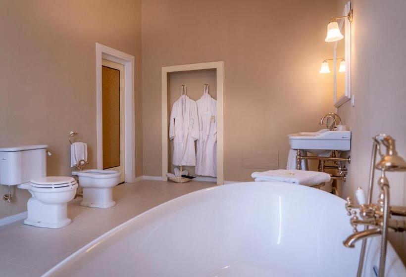 Номер Deluxe, Palazzo Cavagna Sangiuliani