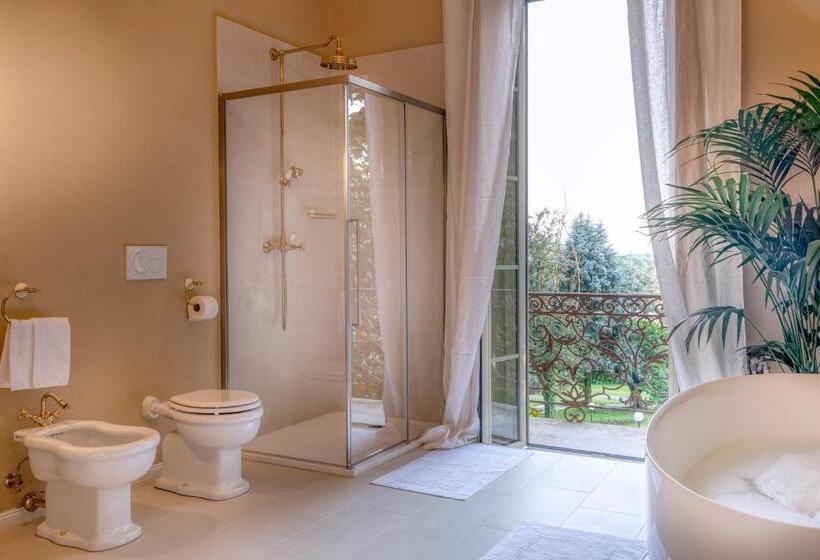Номер Deluxe с Балконом, Palazzo Cavagna Sangiuliani