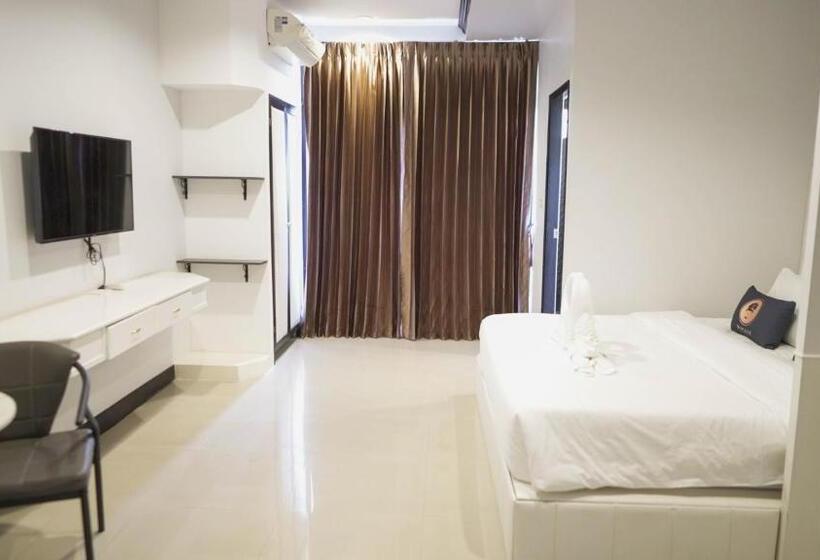 استودیوی لوکس, Roomquest Nichada Isb International