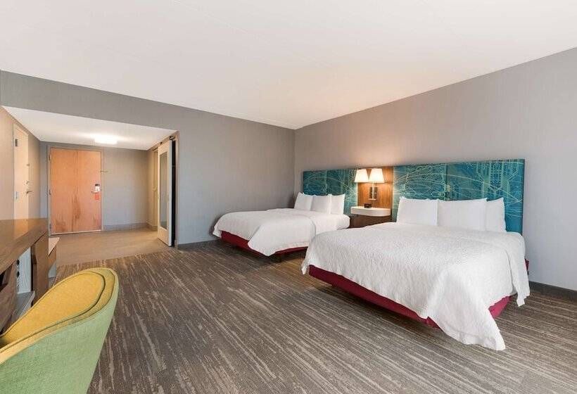 Номер Стандарт, Hampton Inn & Suites Charlotteairport