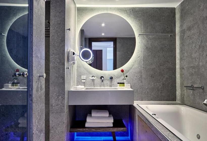 Семейный Номер, Atlantica Caldera Palace