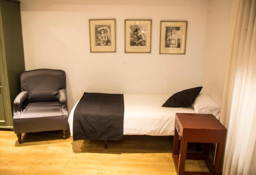 اتاق خانوادگی, Boutique Hotel Castilla