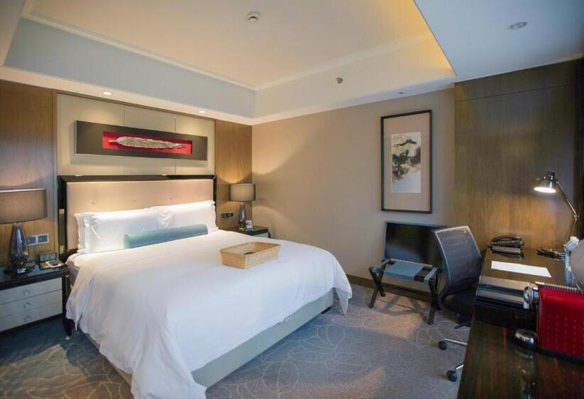 اتاق سوپریور با تخت بزرگ, Pullman Shanghai Jing An