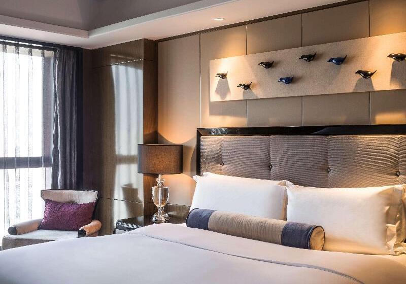 اتاق سوپریور با تخت بزرگ, Pullman Shanghai Jing An