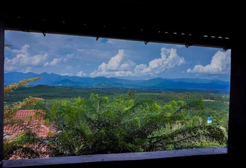 Четырехместный Номер Deluxe, Labis Sunrise Farm Stay