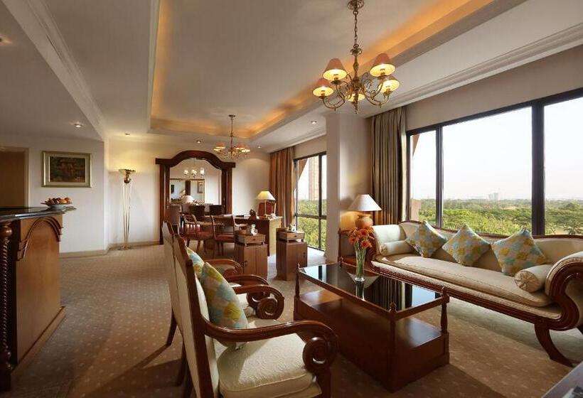 Президентский Люкс, Aryaduta Lippo Village